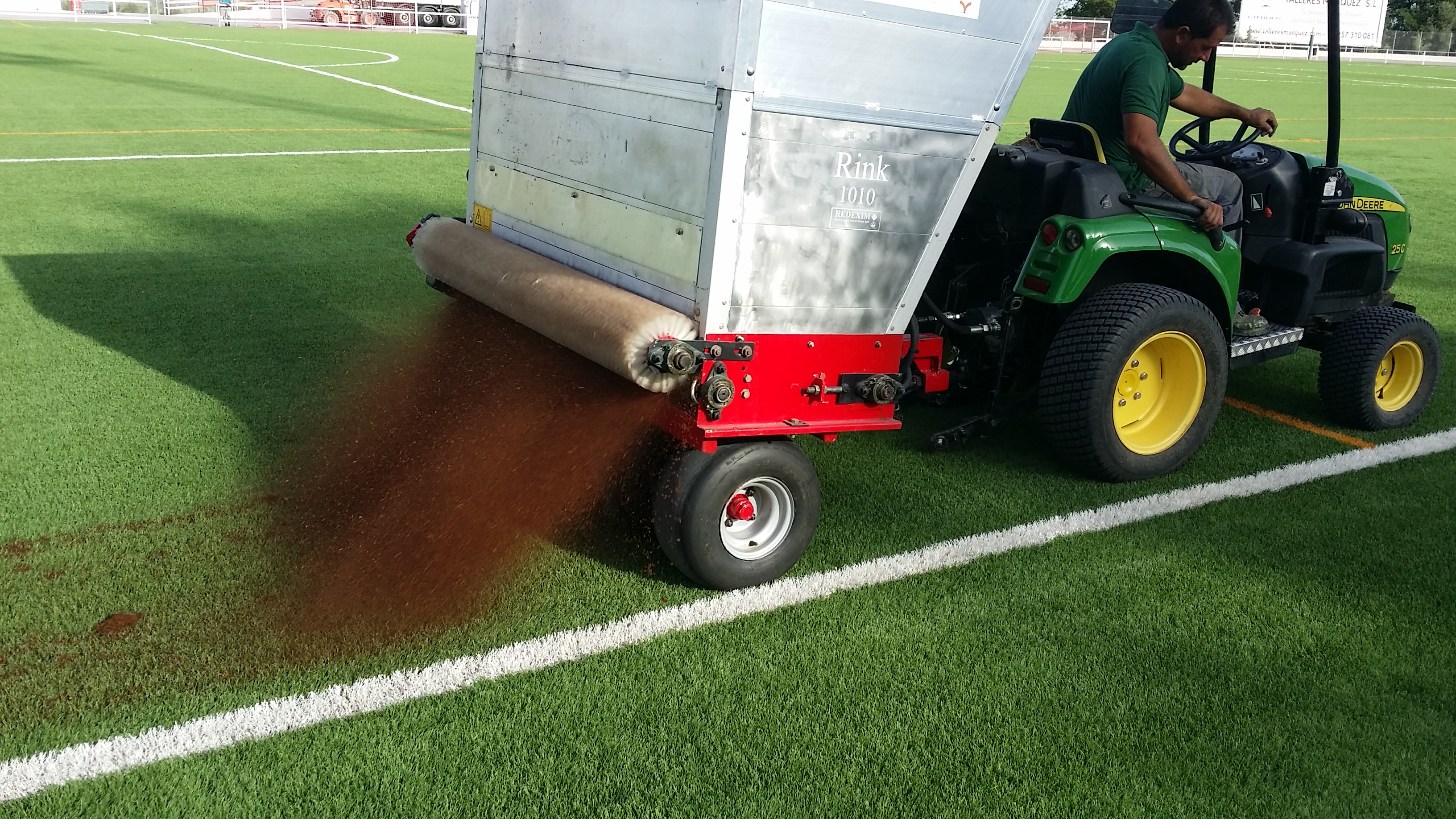 Recebo de caucho en campos de fútbol de césped artificial - Blog